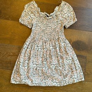Art class floral dress size medium